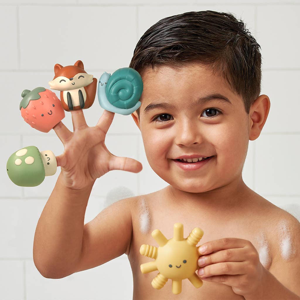 Itzy Ritzy Canada - Itzy Bitzy Puppets™ - Bath + Storytelling Toys: Itzy Friends