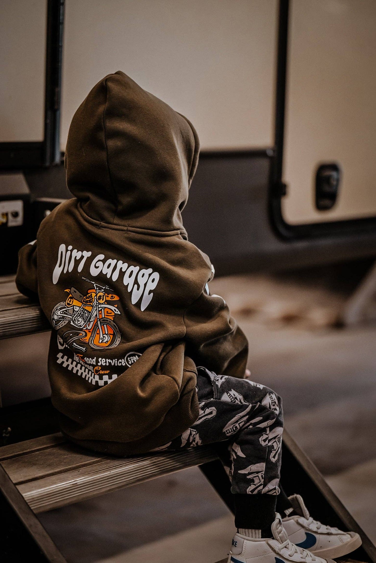Dirt Garage - Hoodie: 3T