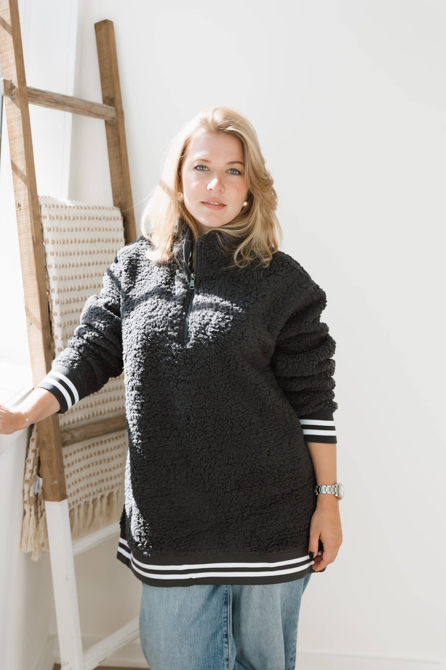 Varsity | Sherpa Half Zip: Charcoal / Busy Hockey Mom / Medium