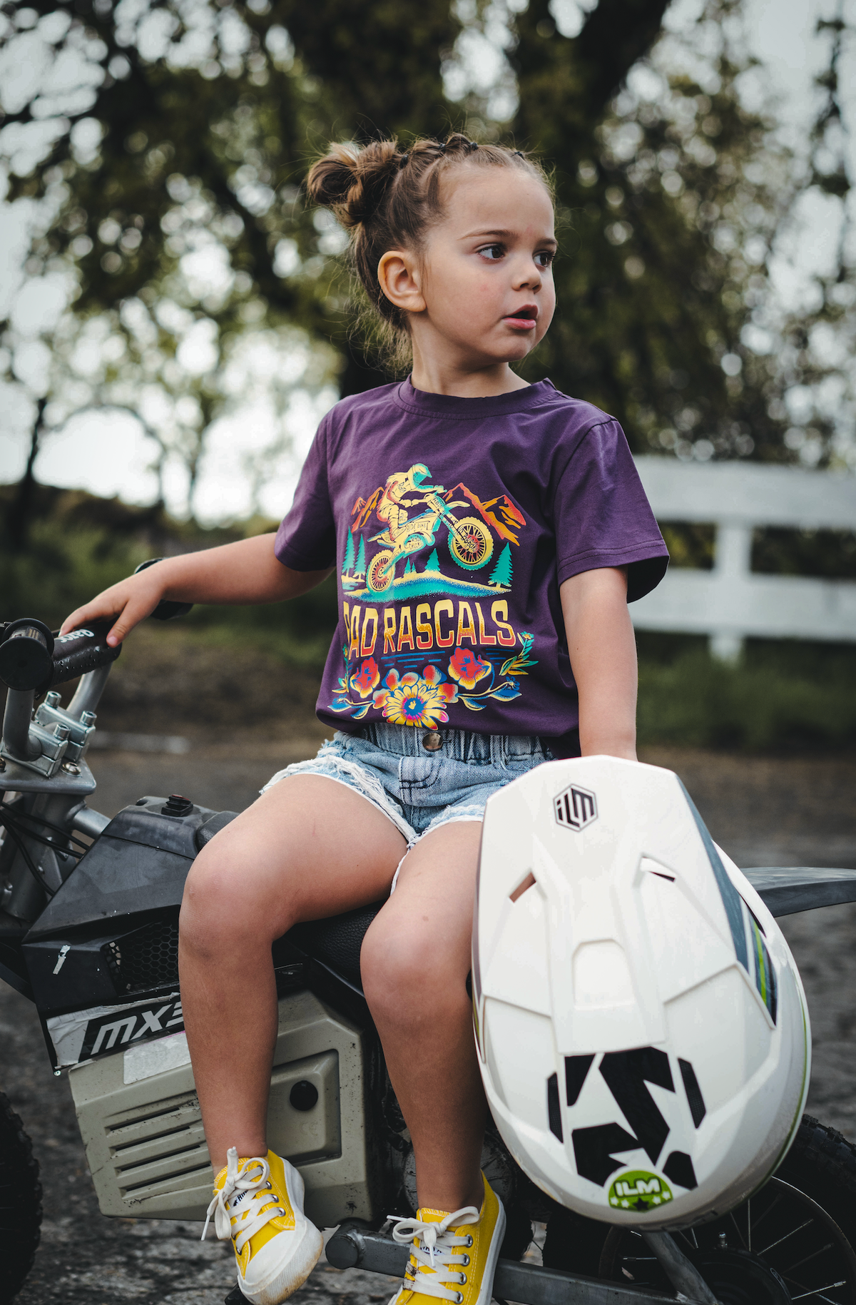 Rad Chicks Ride Bikes - T-shirt: 4T