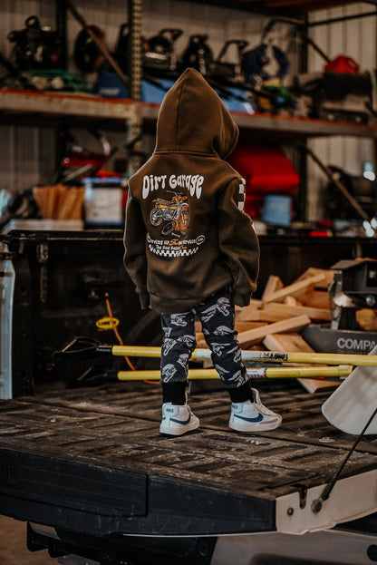 Dirt Garage - Hoodie: 3T