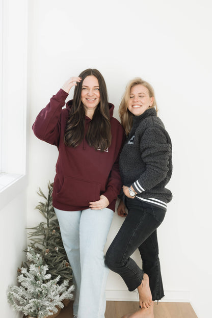 Varsity | Sherpa Half Zip: Charcoal / Busy Hockey Mom / Medium