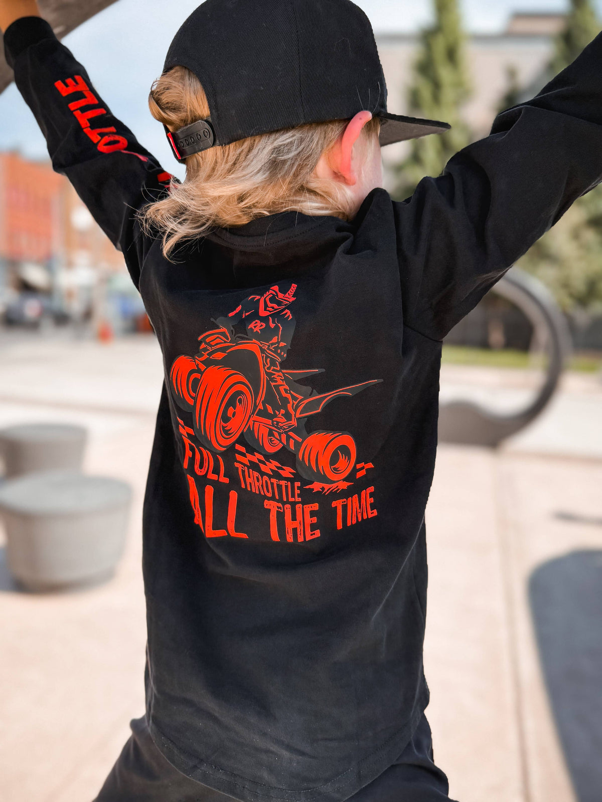 Full Throttle - Long sleeve: 9/10Y