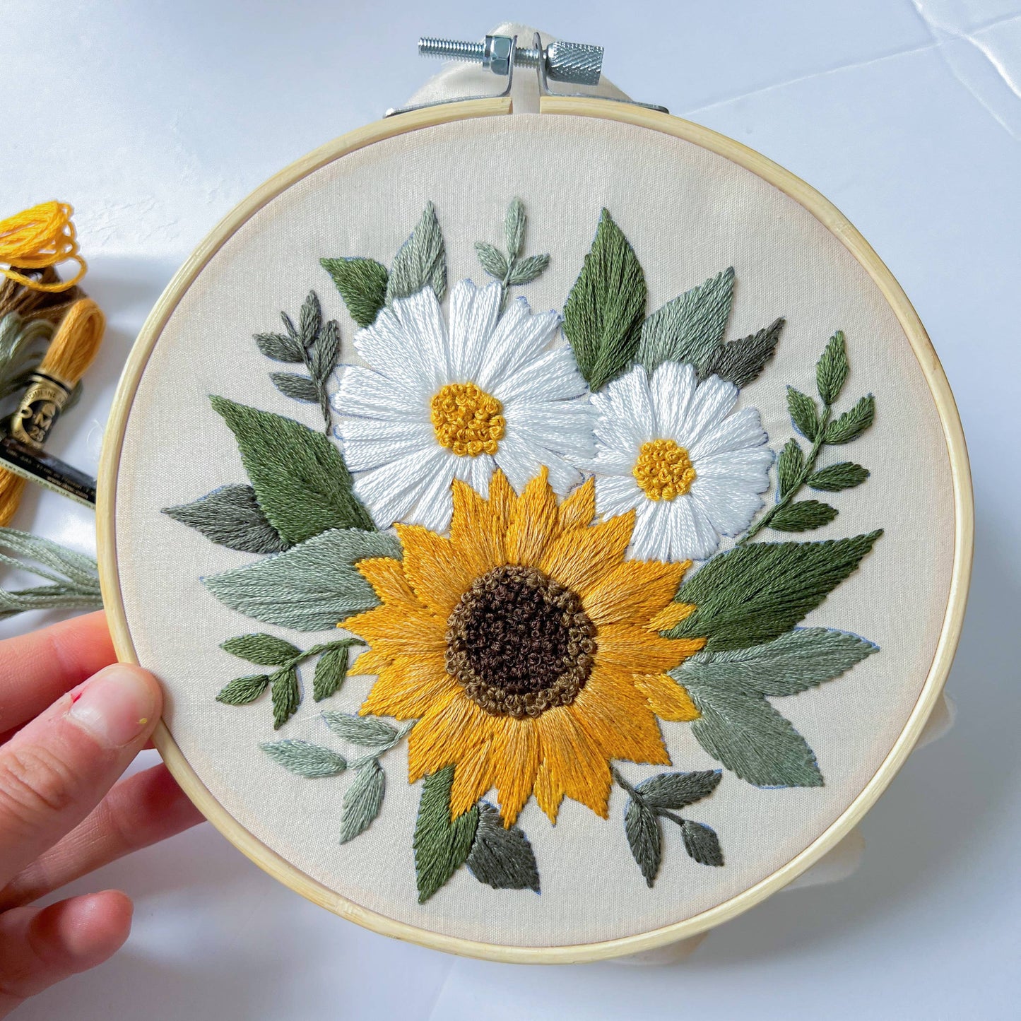 6" Confident Beginner Embroidery Kit - Sunflower and Daisies