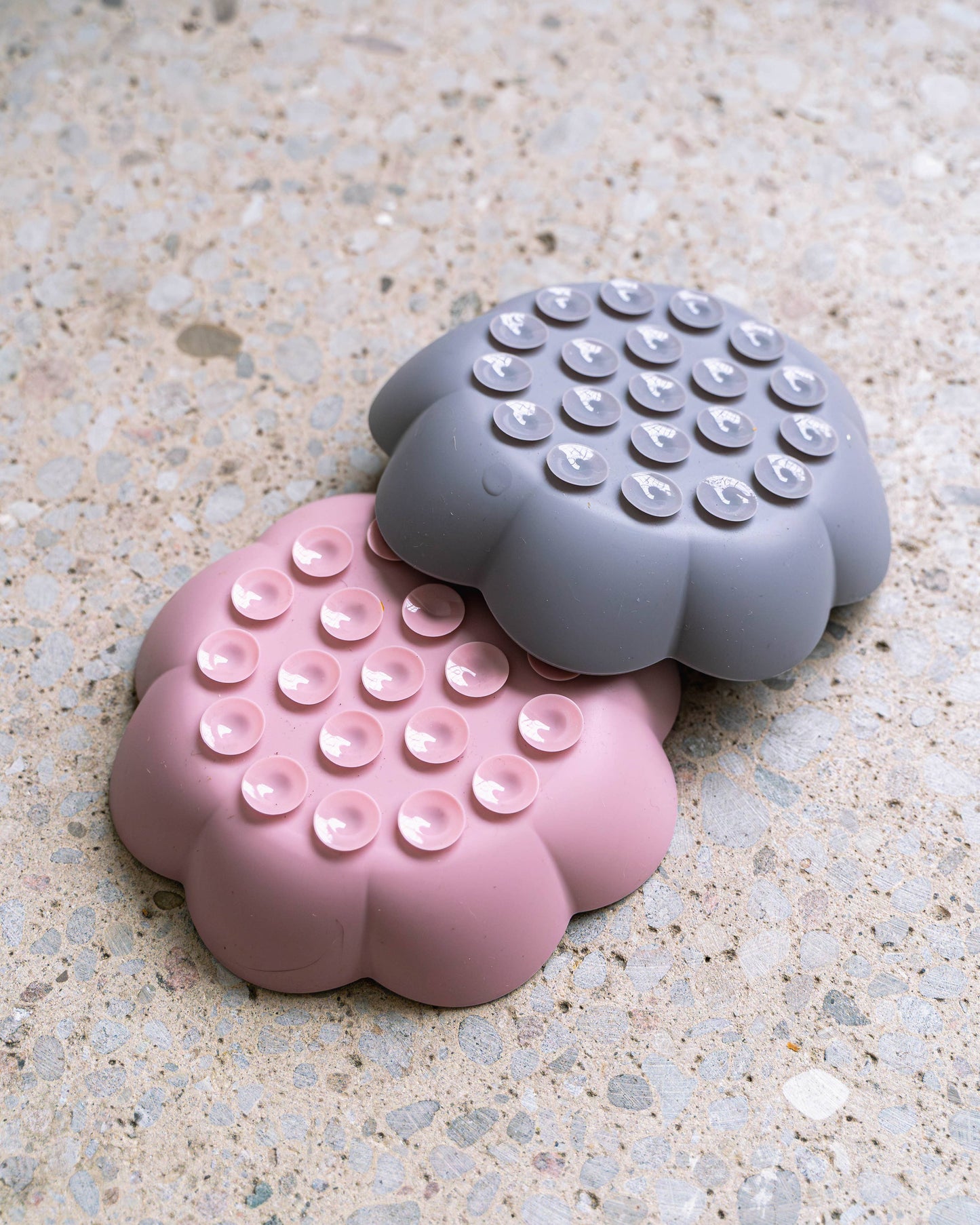 Flower Slow Feeder - Grey