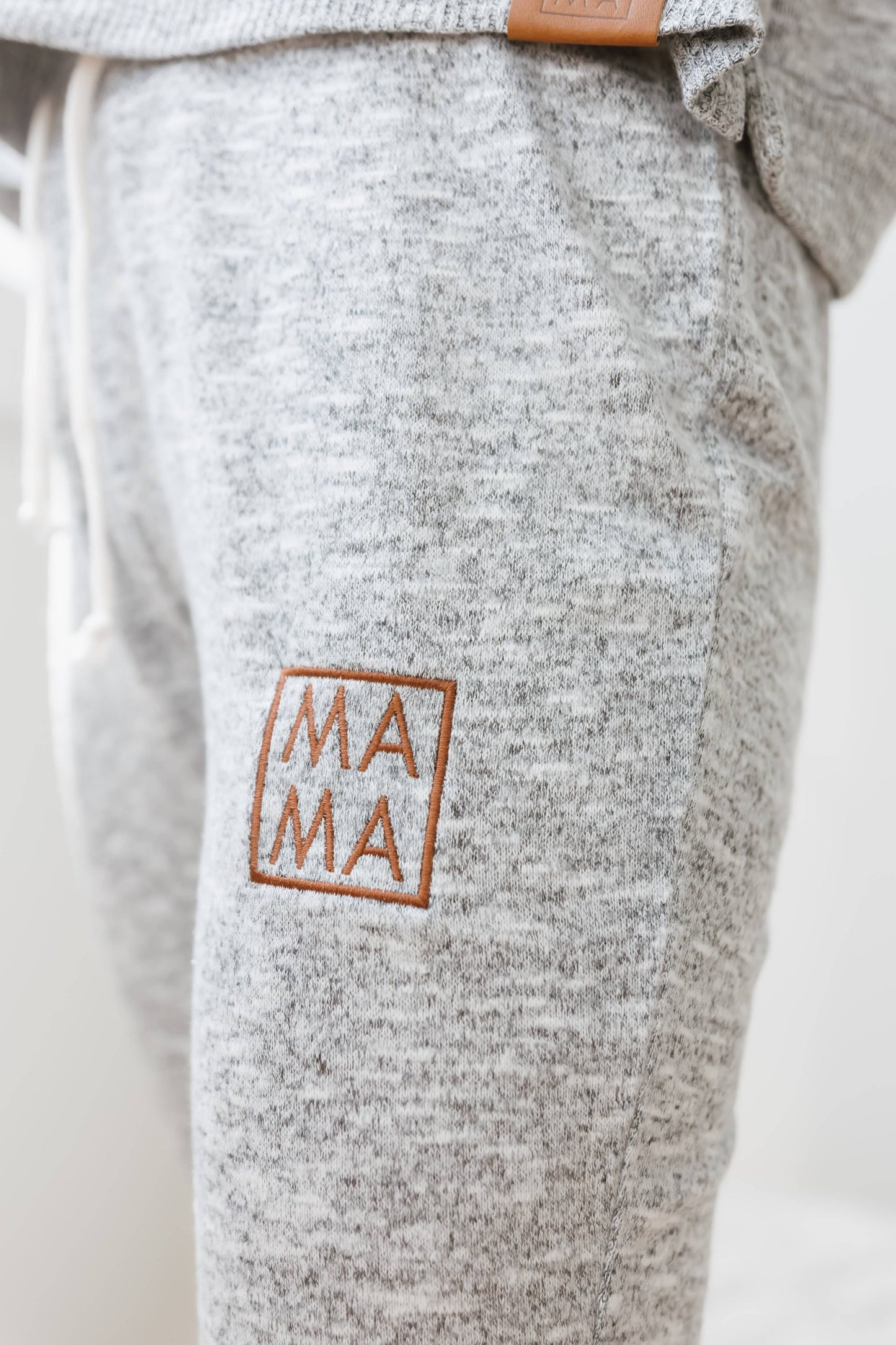 Let’s Bounce Mama Pant: Salt & Pepper / Medium