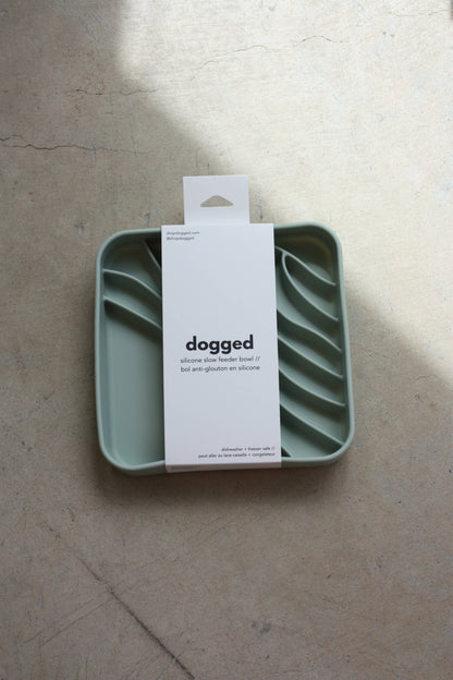 Dogged - beach slow feeder bowl - seafoam: Seafoam