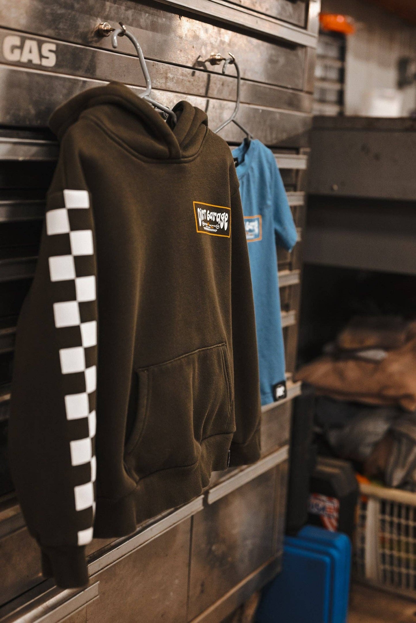 Dirt Garage - Hoodie: 3T